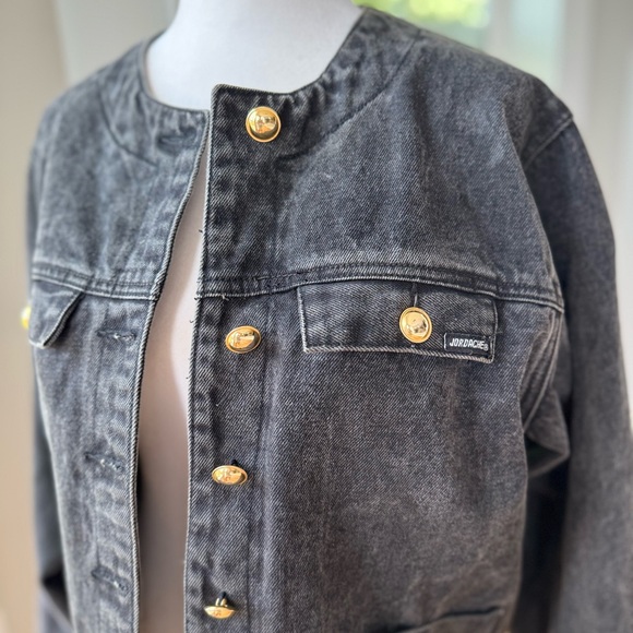 Vintage Jordache Black Acid Wash Cropped Denim Jean Jacket Brass Buttons Medium - Picture 7 of 10